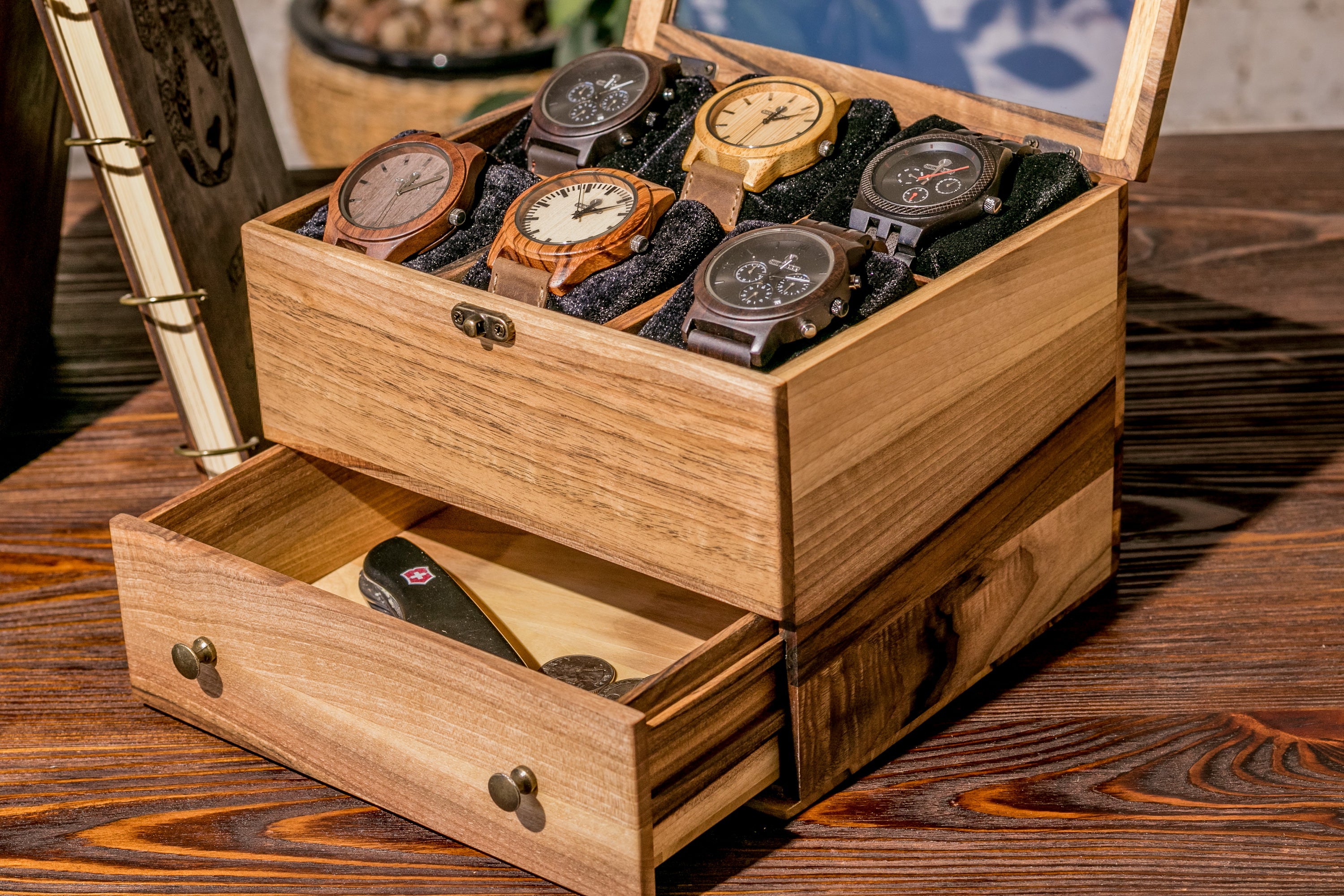 Watch box with accessory drawer - 6 Watches