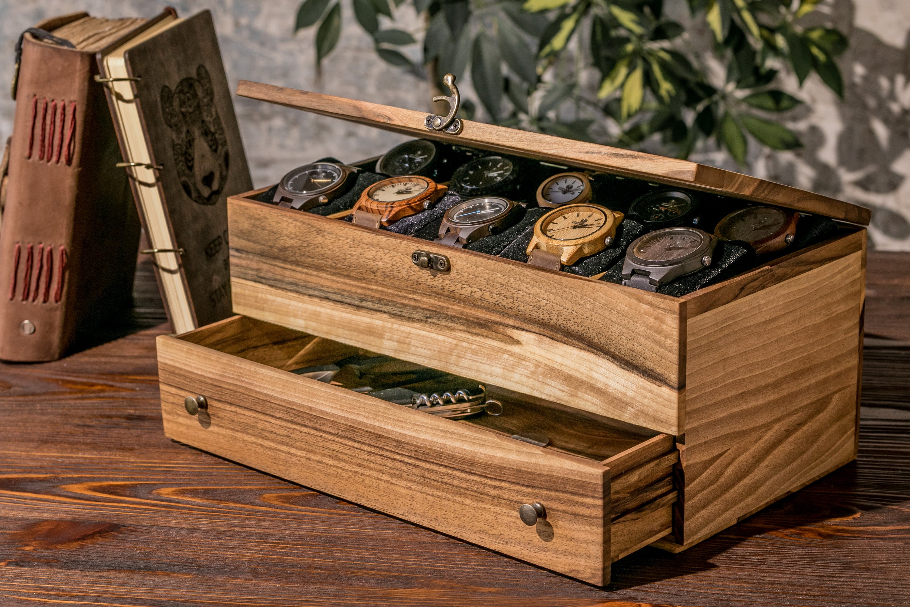 Watch box with accessory drawer - 10 Watches