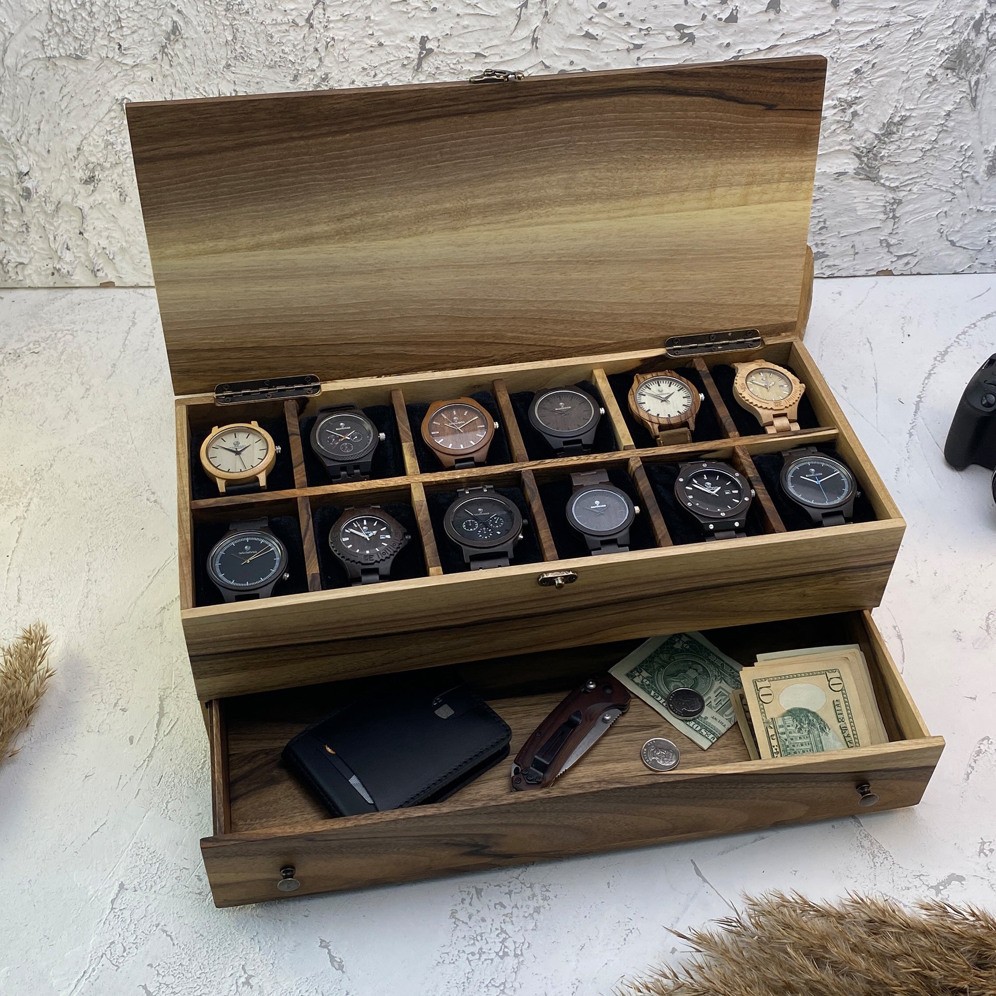 Watch box with accessory drawer - 12 Watches