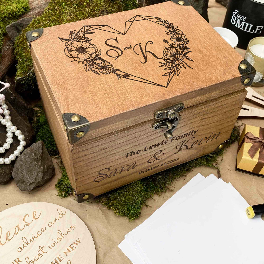 Wooden Memories Box Engraving Heart photo