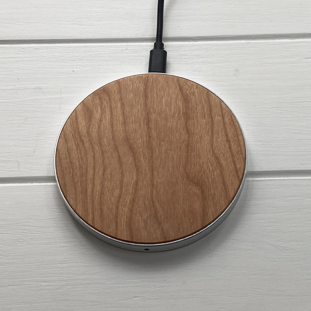 Wireless Fast Charger White (Cherry Wood) photo
