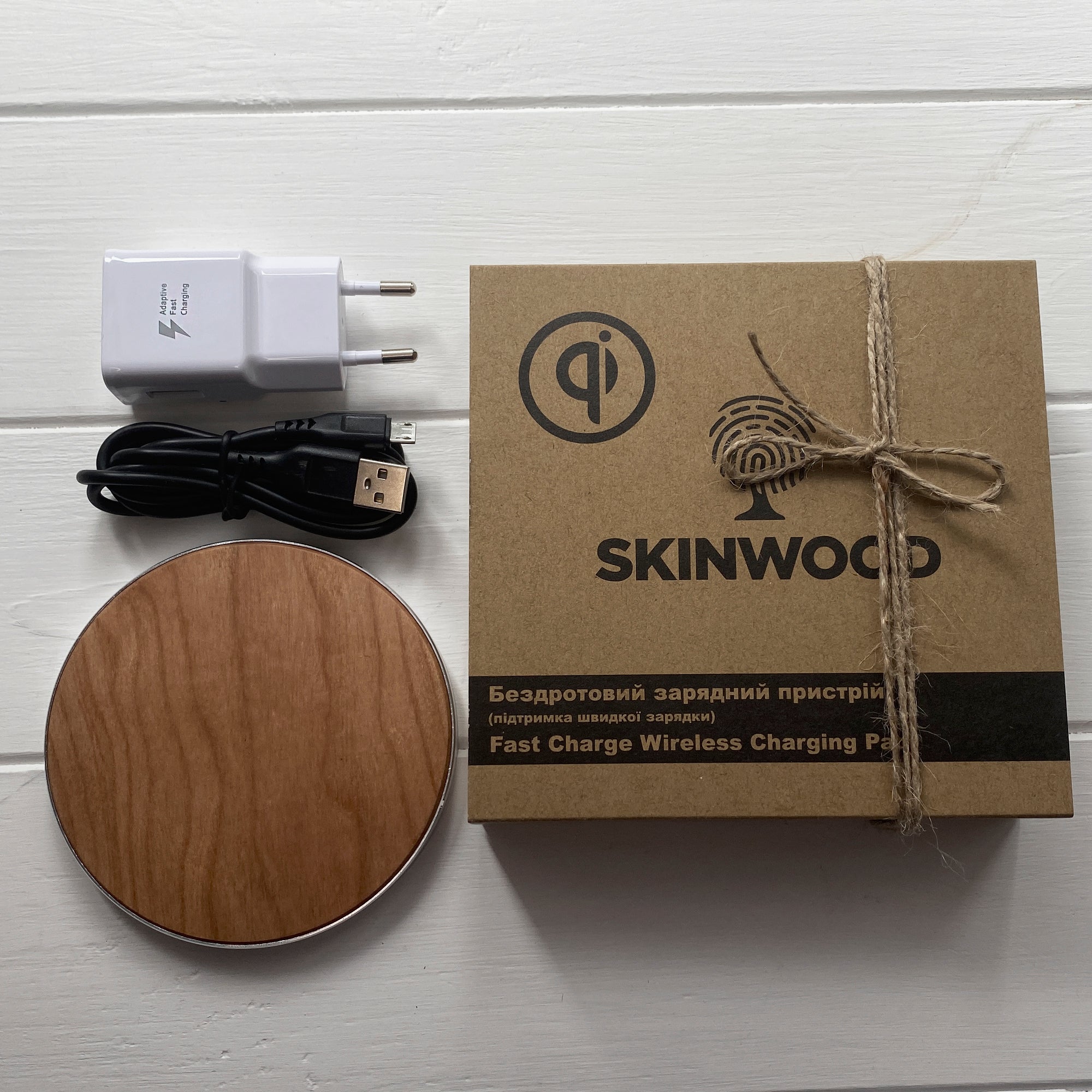 Wireless Fast Charger White (Cherry Wood)