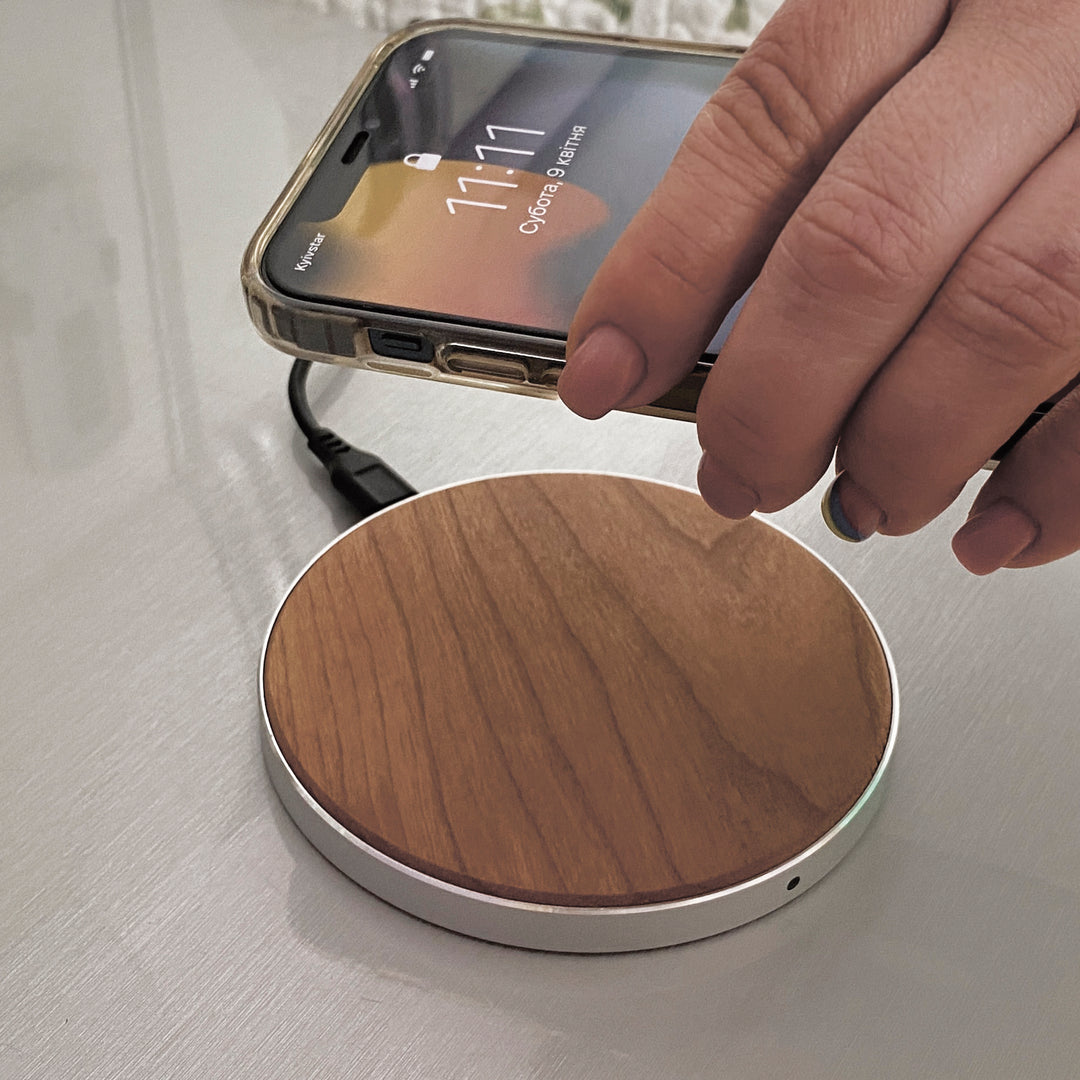 Wireless Fast Charger White (Cherry Wood) photo №4