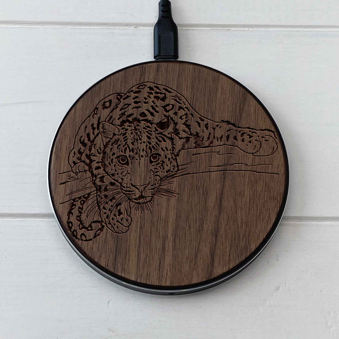 Wireless Fast Charger engraving Guepard photo №2
