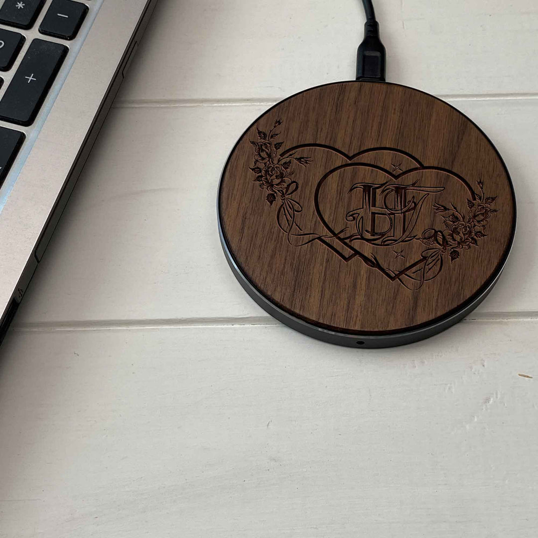 Wireless Fast Charger engraving Heart photo №6