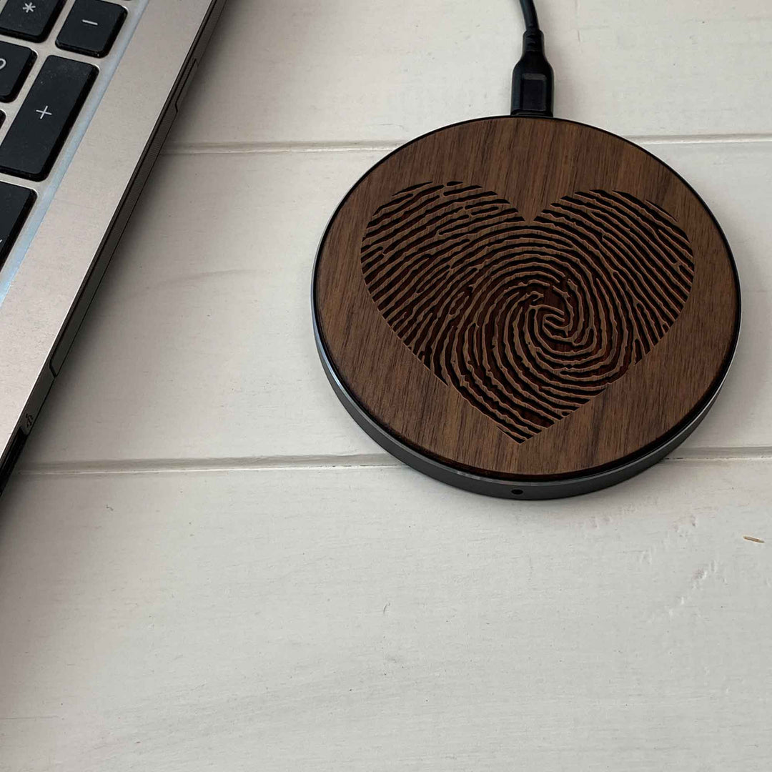 Wireless Fast Charger engraving Heart2 photo №6