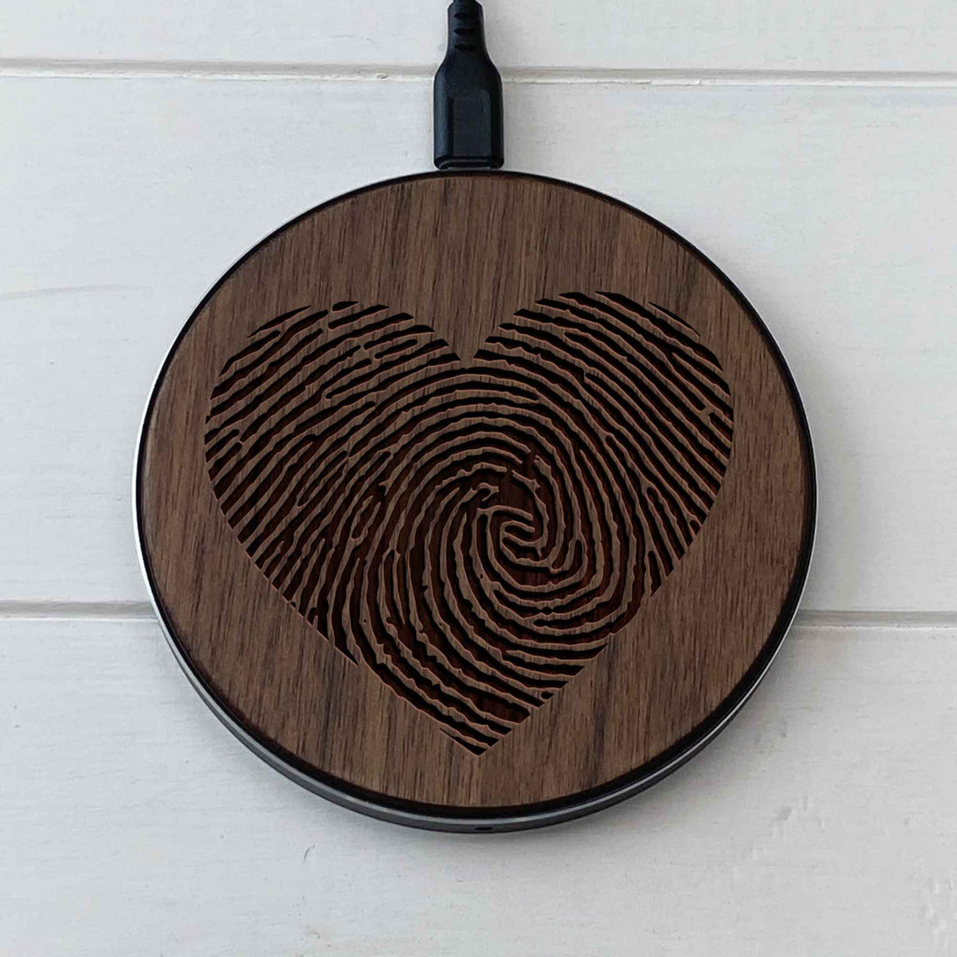 Wireless Fast Charger engraving Heart2 photo №2
