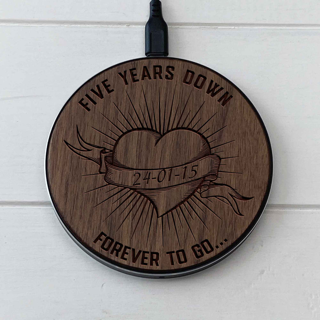 Wireless Fast Charger engraving Heart3 photo