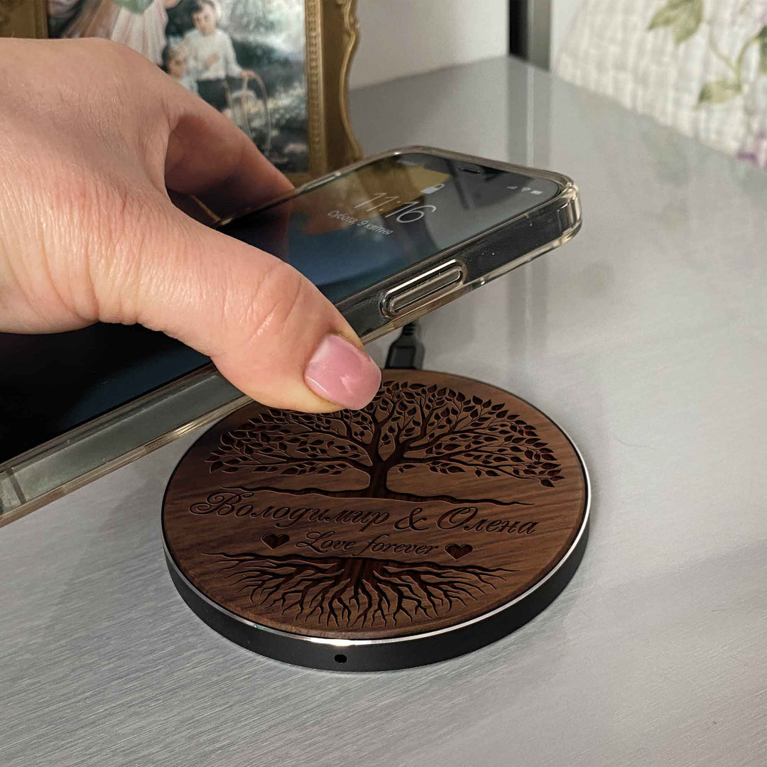 Wireless Fast Charger engraving Wood photo №4