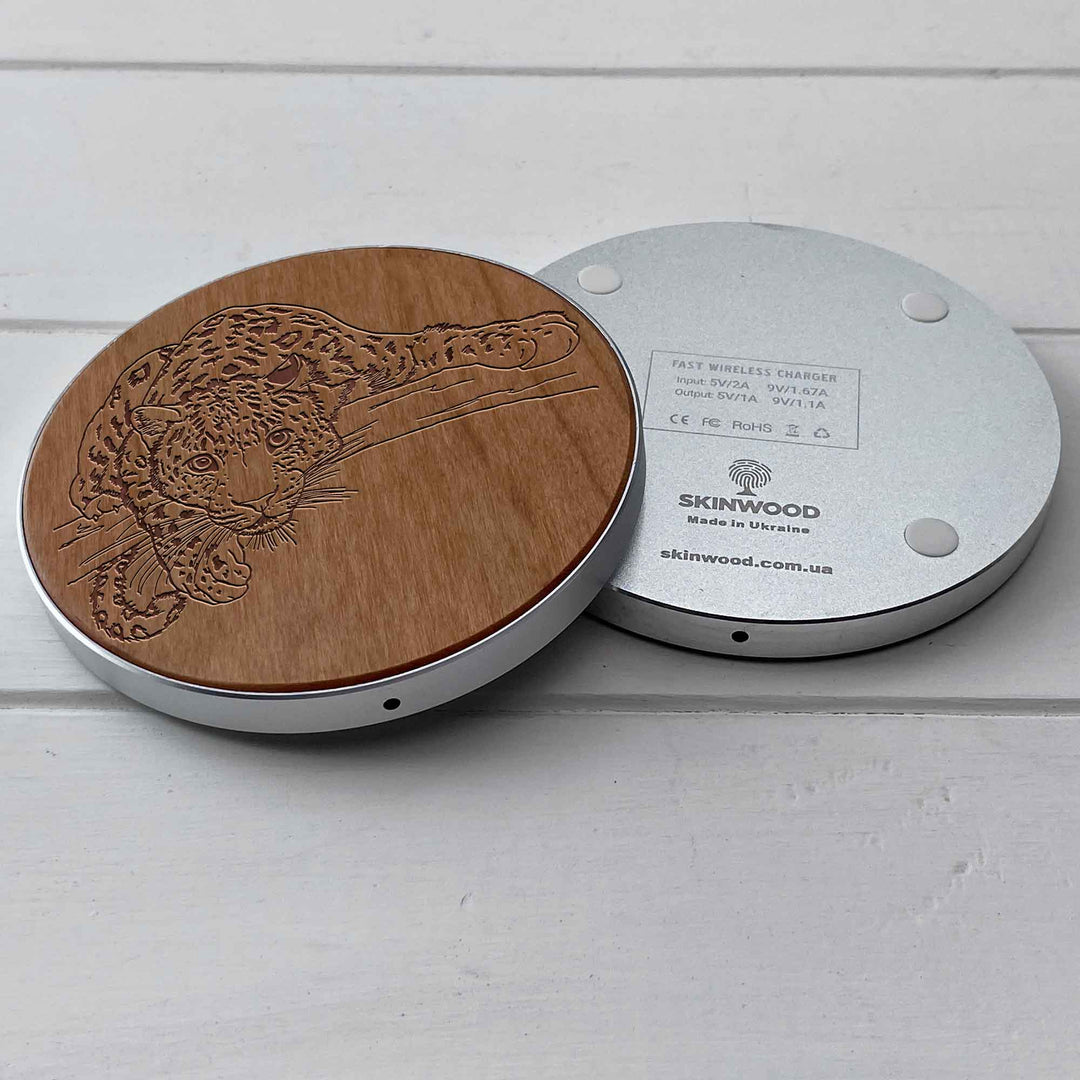 Wireless Fast Charger engraving Guepard photo №7