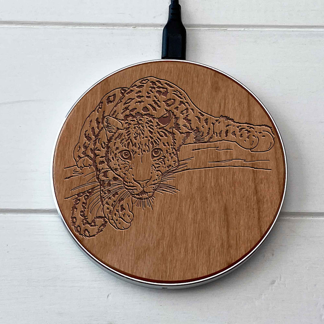 Wireless Fast Charger engraving Guepard photo