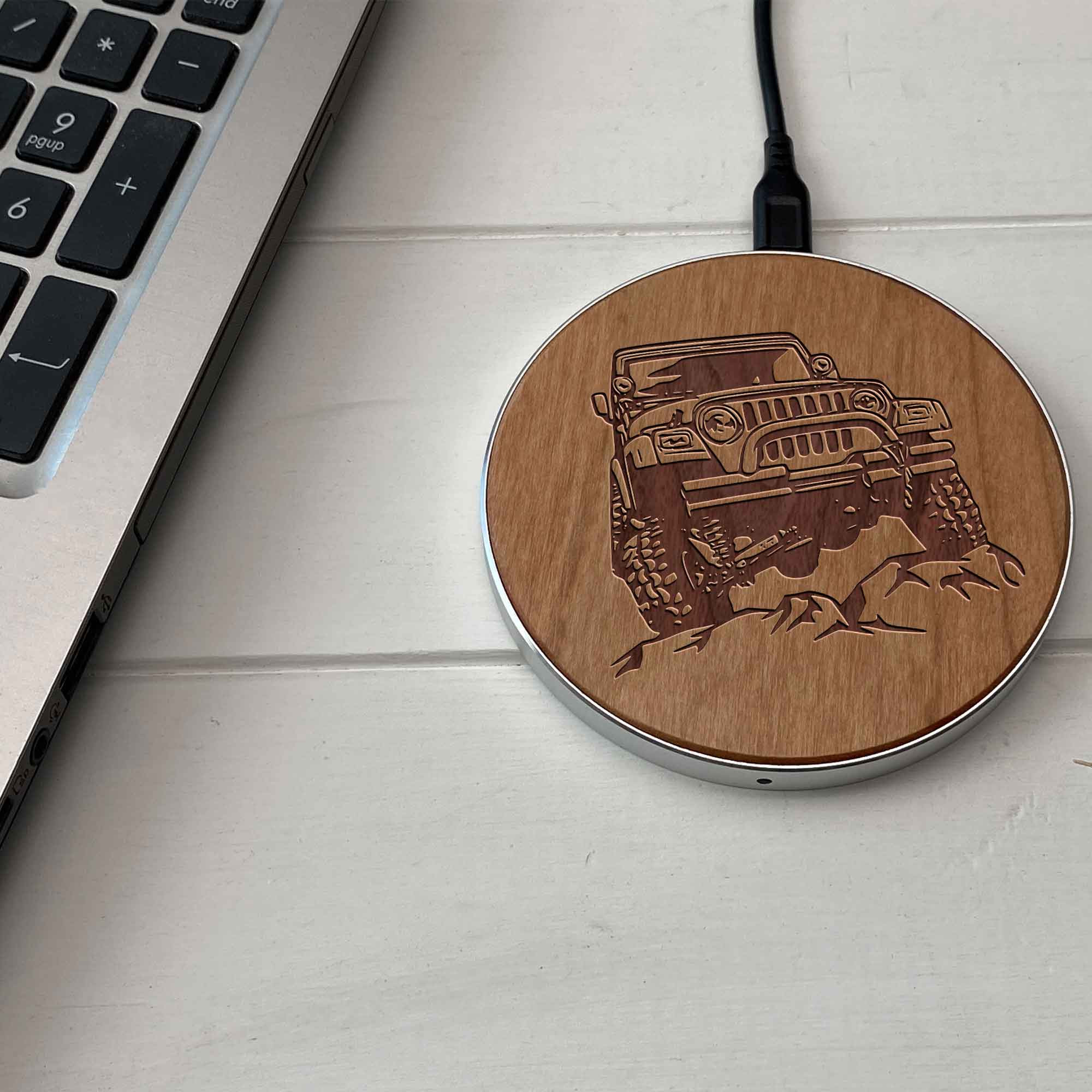 Wireless Fast Charger engraving Jeep