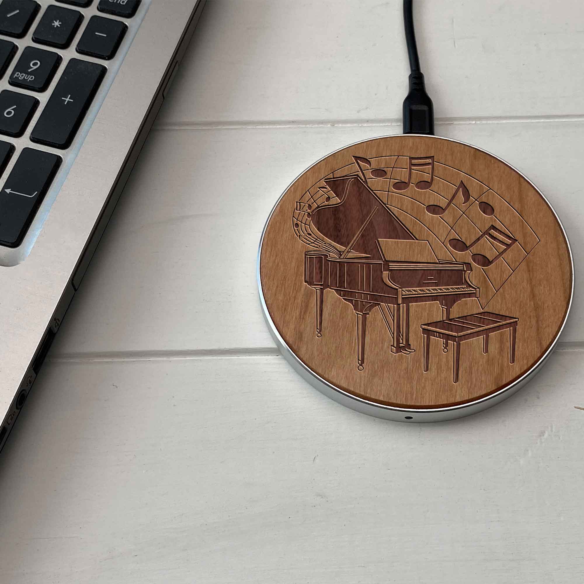 Wireless Fast Charger engraving Piano