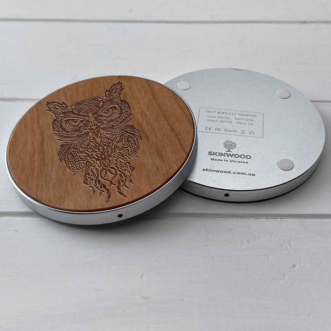 Wireless Fast Charger engraving Sova photo №8