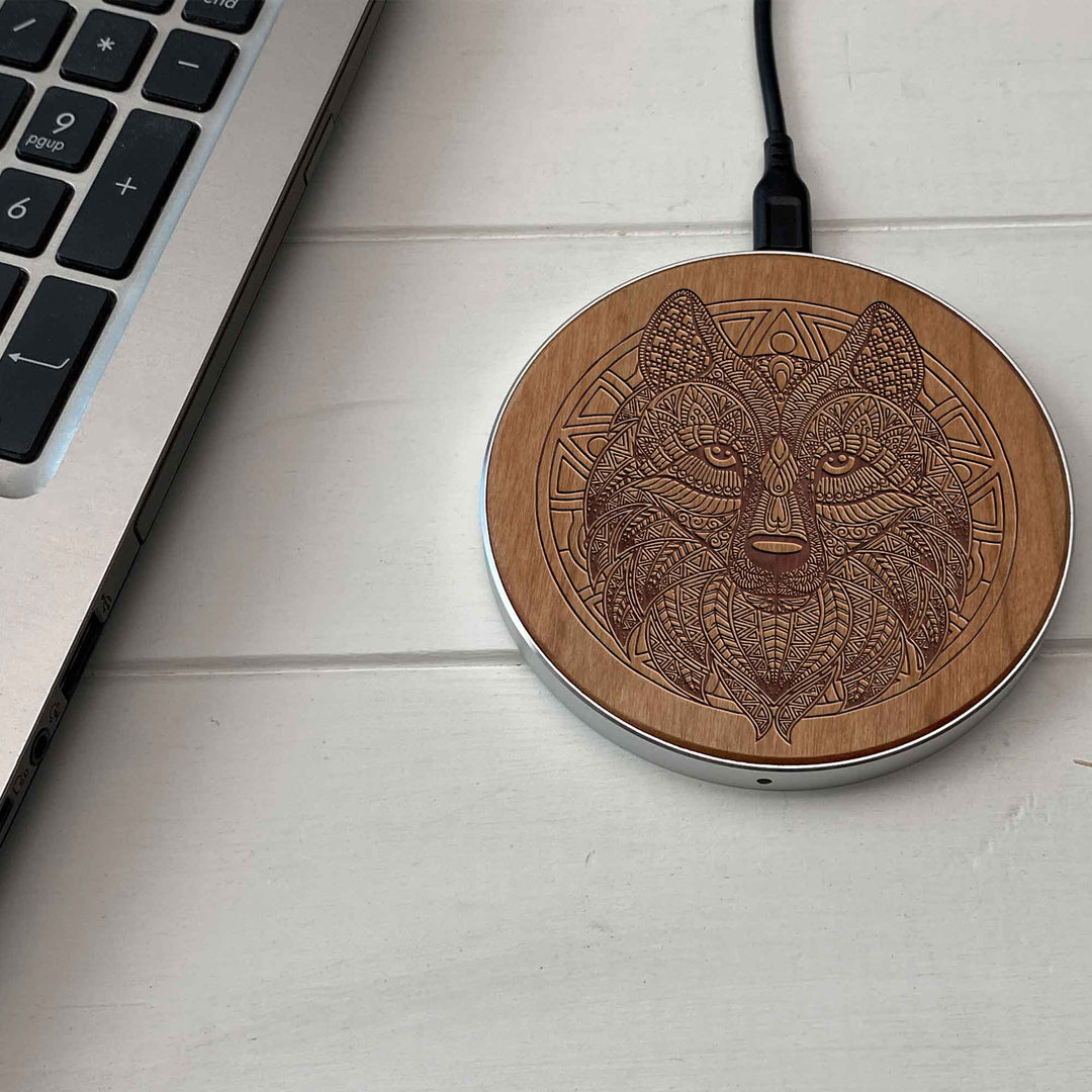 Wireless Fast Charger engraving Wolf photo №5