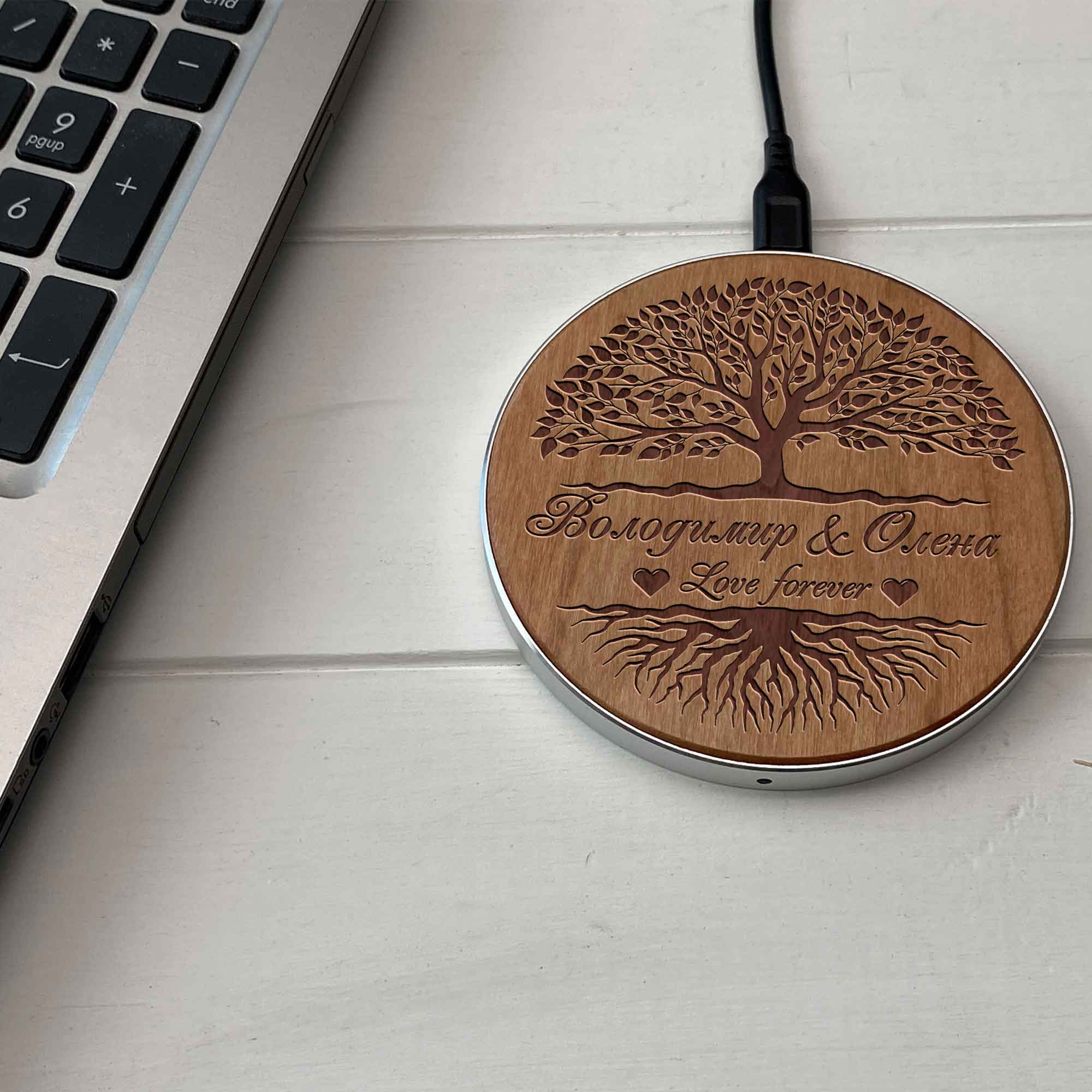 Wireless Fast Charger engraving Wood