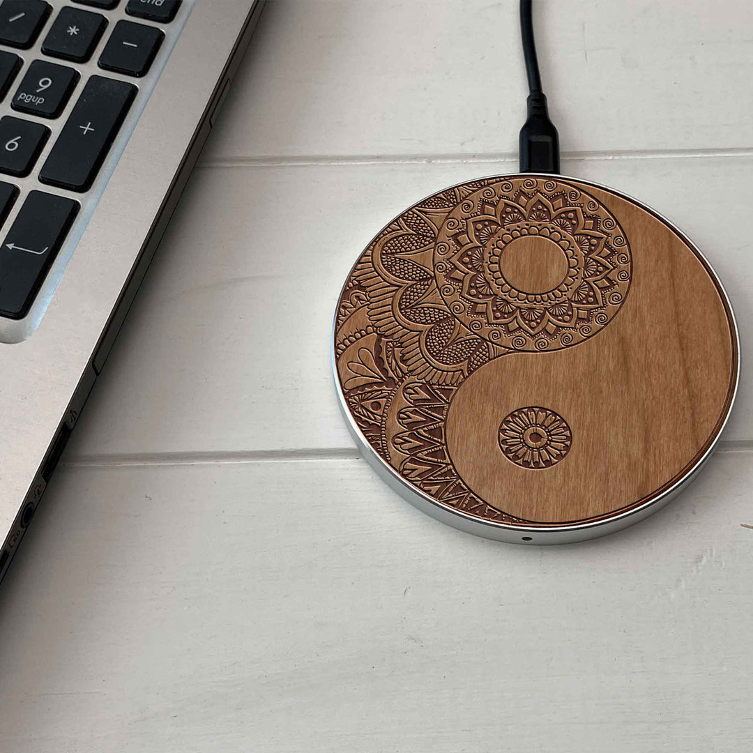 Wireless Fast Charger engraving Yan_Yong photo №5