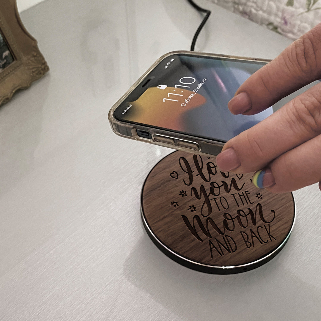 Wireless Fast Charger engraving Love-Moon photo №6