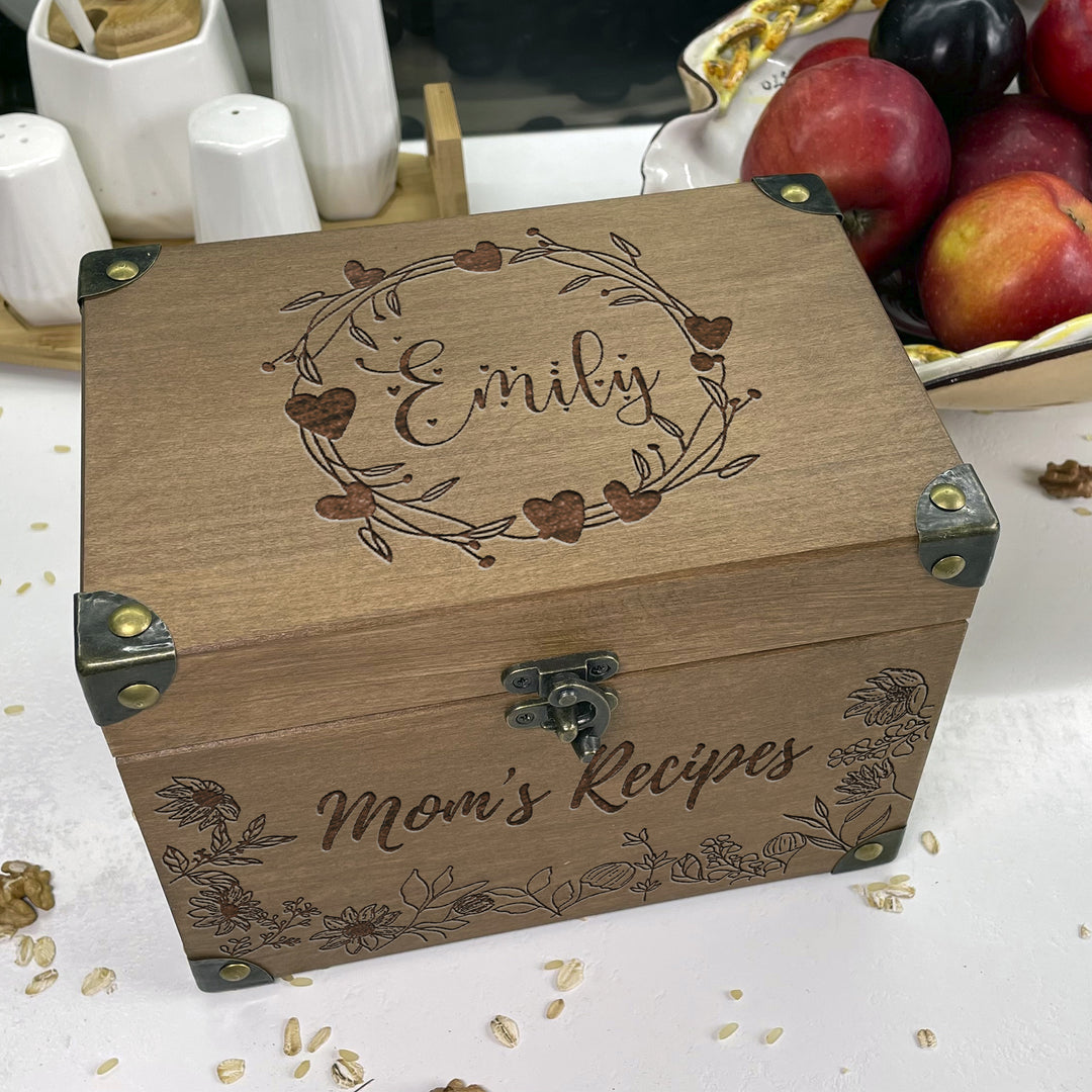 Personalized Recipe Box with Dividers and Cards Mom Recipec engraving photo №14