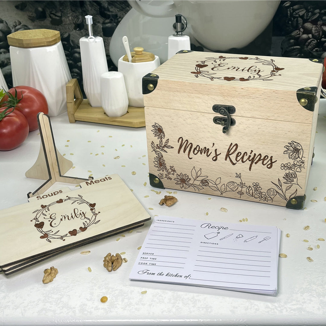 Personalized Recipe Box with Dividers and Cards Mom Recipec engraving photo №4