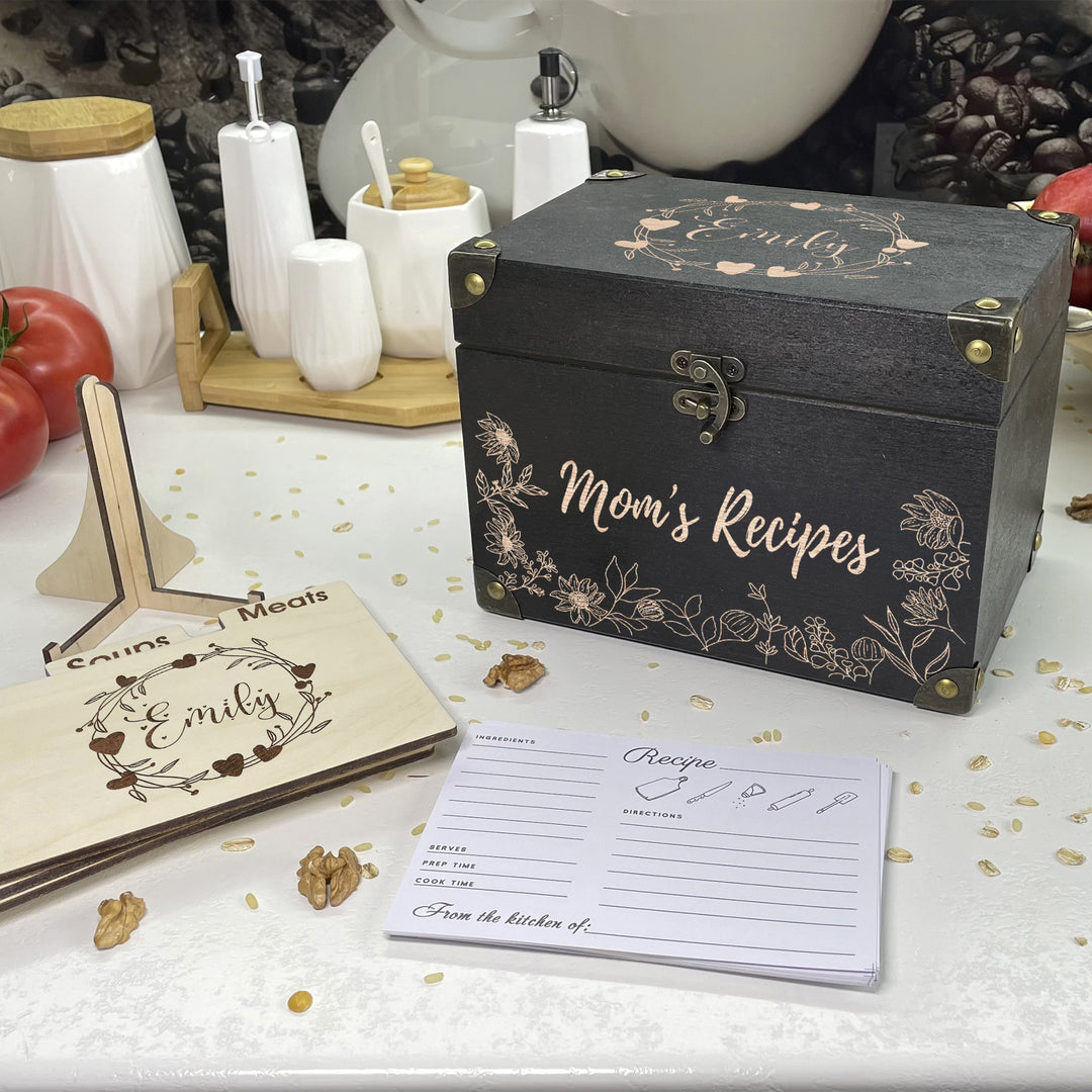 Personalized Recipe Box with Dividers and Cards Mom Recipec engraving photo №6