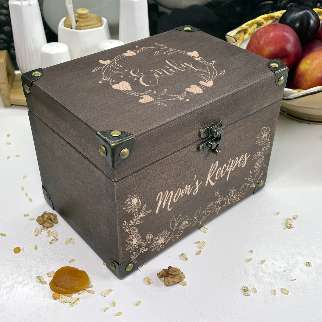 Personalized Recipe Box with Dividers and Cards Mom Recipec engraving photo №15