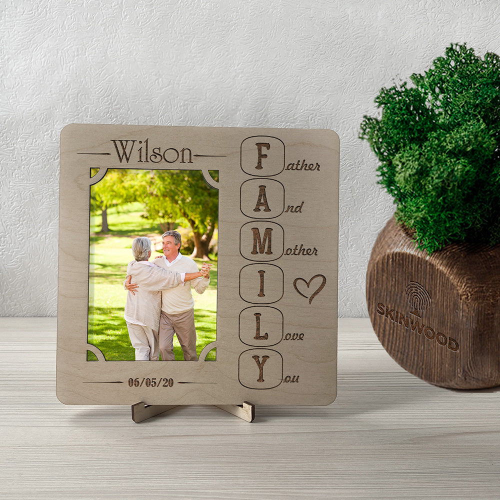 Wood Frame Best Family engraved photo
